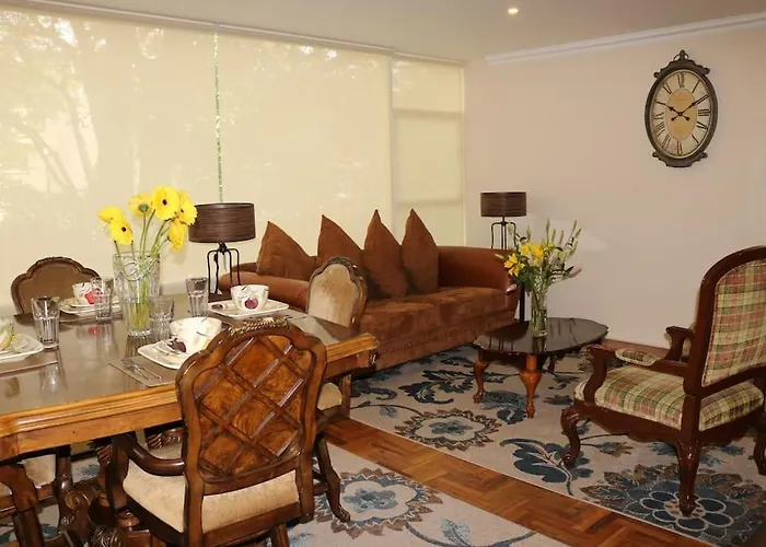 Polanco Lincoln Park Two Bedroom *