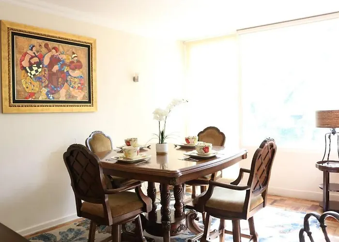 Polanco Lincoln Park Two Bedroom
